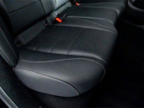 Used 2024 Mercedes-Benz GLE 450 4MATIC w/ Winter Package image 40