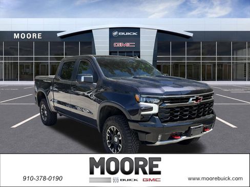 Used 2022 Chevrolet Silverado 1500 ZR2 w/ Technology Package AWD/4WD image 1