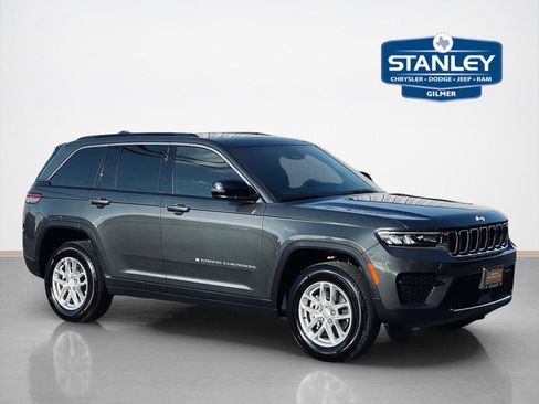 Certified 2025 Jeep Grand Cherokee Laredo X image 1