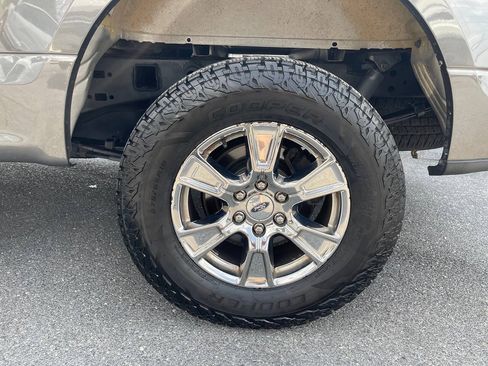 Used 2015 Ford F150 XLT w/ Equipment Group 302A Luxury AWD/4WD image 14