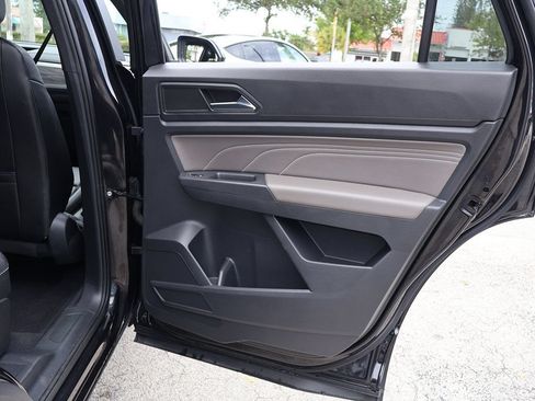 Used 2023 Volkswagen Atlas Cross Sport SE FWD image 24