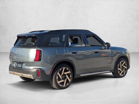 New 2025 MINI Cooper Countryman SE image 2