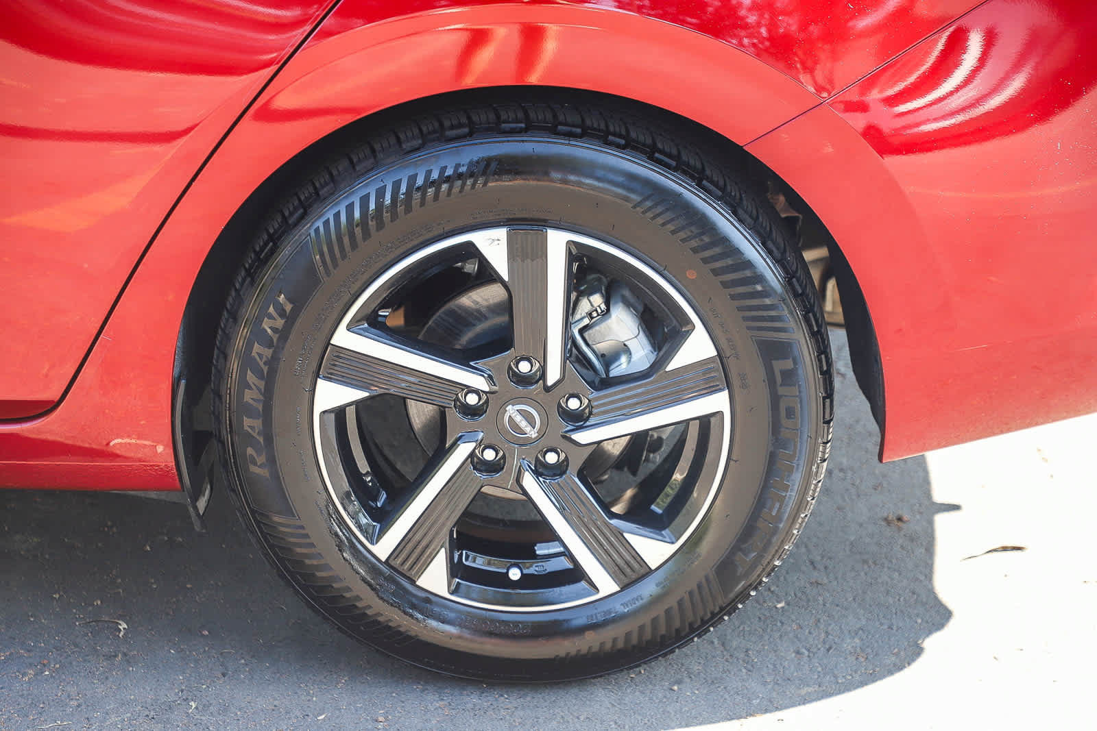 Used 2024 Nissan Sentra SV FWD image 11