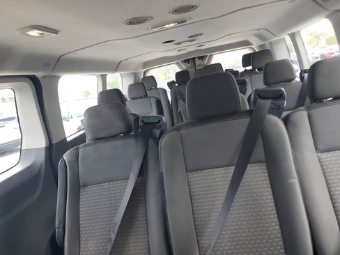 Used 2023 Ford Transit 350 XLT image 29