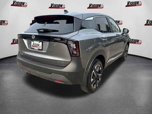 Used 2025 Nissan Kicks SV AWD/4WD image 5