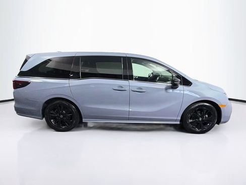 Used 2024 Honda Odyssey Sport image 11