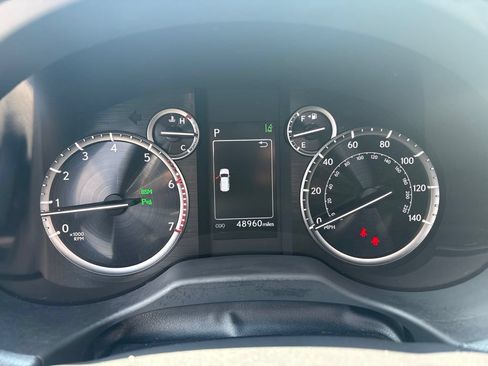 Used 2023 Lexus GX 460 Premium w/ Premium Package AWD/4WD image 14