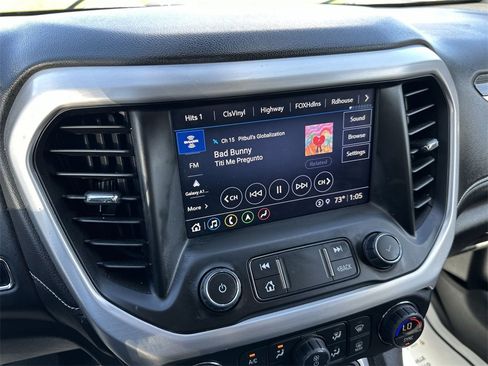 Used 2023 GMC Acadia SLT w/ LPO, Floor Liner Package image 16