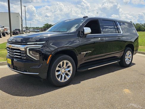 New 2025 Chevrolet Suburban Premier w/ Sun And Tow Package image 7