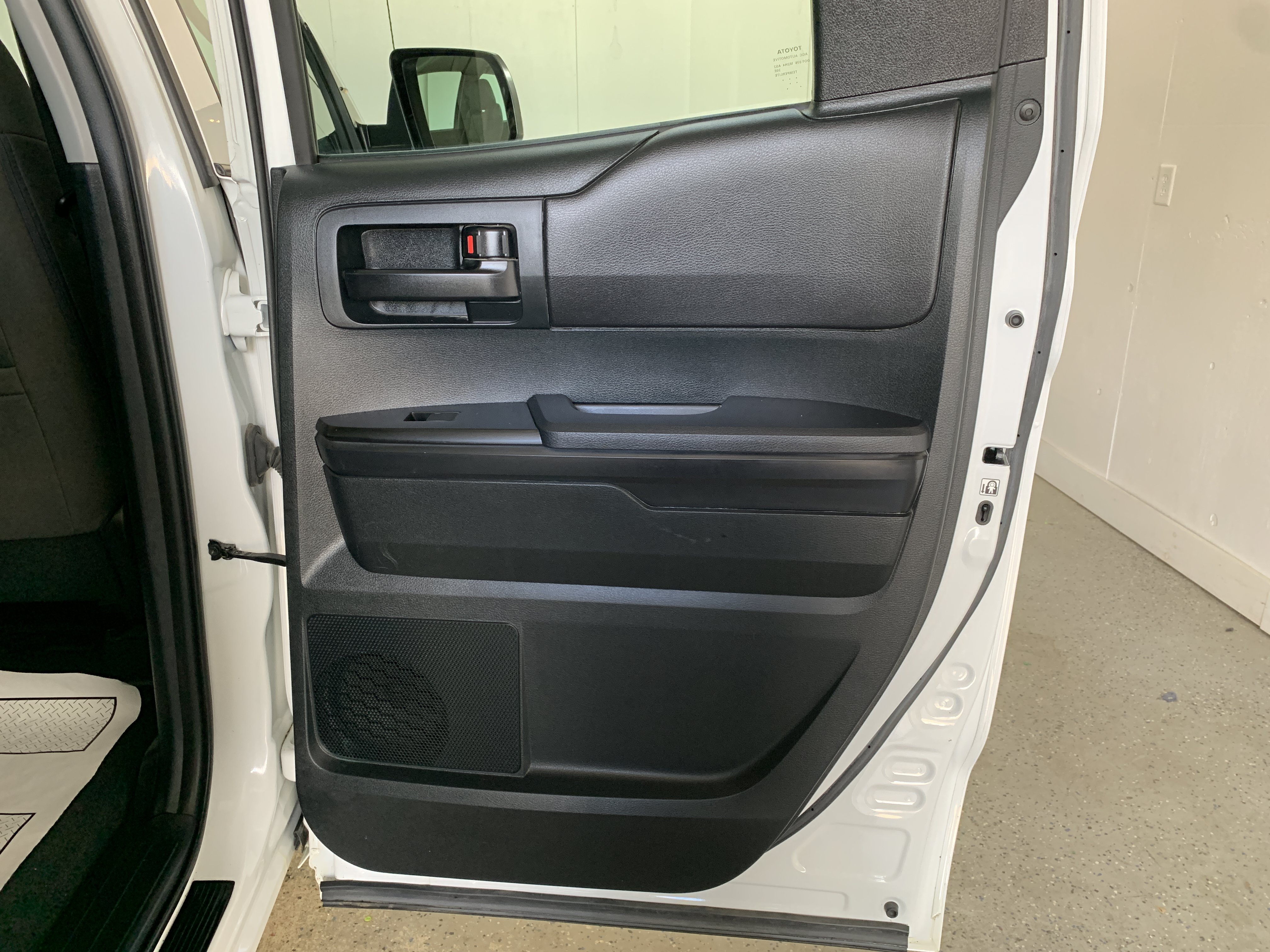 Used 2017 Toyota Tundra SR AWD/4WD image 35