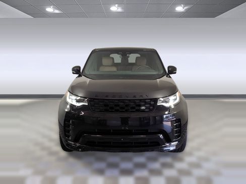 Used 2025 Land Rover Discovery Dynamic SE image 5