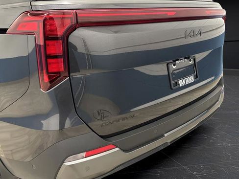 Used 2025 Kia Carnival SX image 37