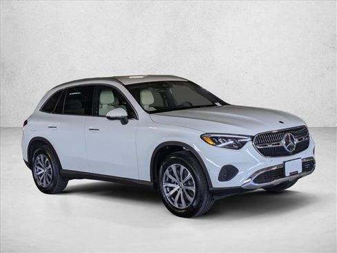 Certified 2026 Mercedes-Benz GLC 300 image 3