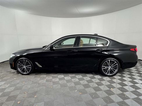 Used 2023 BMW 530i xDrive w/ Premium Package image 11