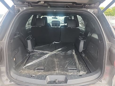 Used 2019 Ford Explorer XLT w/ Equipment Group 202A FWD image 18