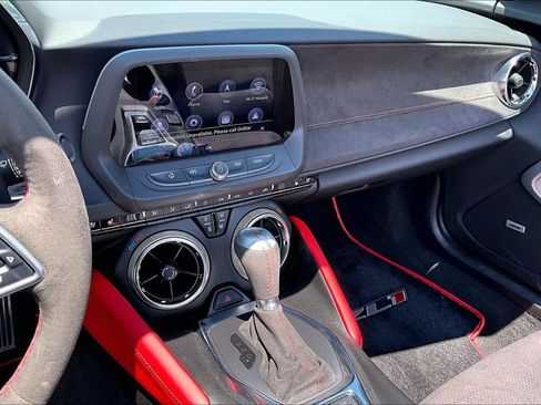 Used 2022 Chevrolet Camaro ZL1 RWD image 8