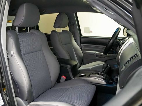 Used 2013 Toyota Tacoma PreRunner w/ TRD Sport Pkg RWD image 21