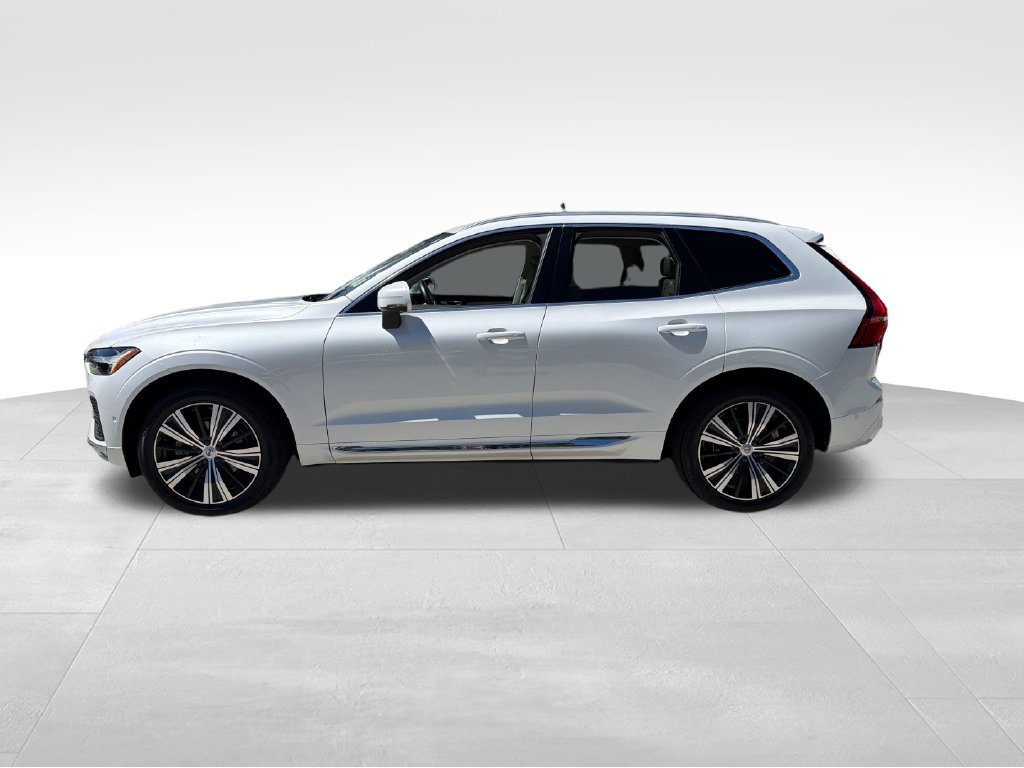 Used 2023 Volvo XC60 B5 Plus AWD/4WD image 4
