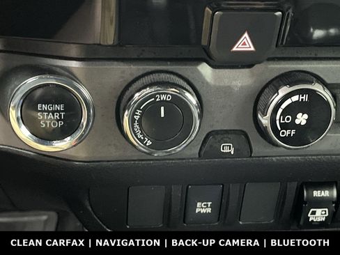 Used 2018 Toyota Tacoma TRD Sport AWD/4WD image 15