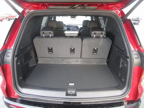 New 2026 Chevrolet Traverse High Country image 23