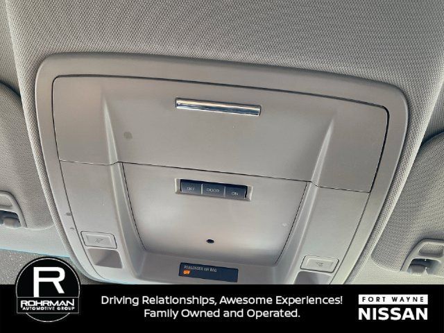 Used 2017 GMC Yukon SLE AWD/4WD image 17