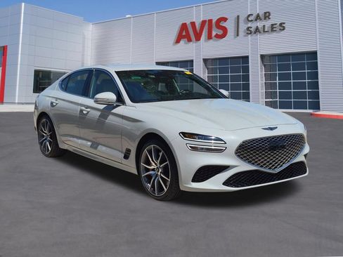 Used 2025 Genesis G70 2.5T RWD image 3