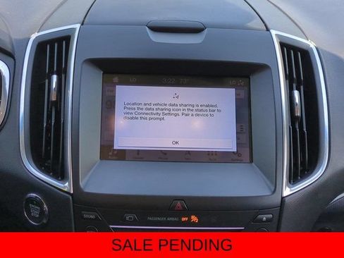 Used 2019 Ford Edge Titanium w/ Equipment Group 301A AWD/4WD image 16