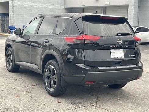 Certified 2024 Nissan Rogue SV image 28