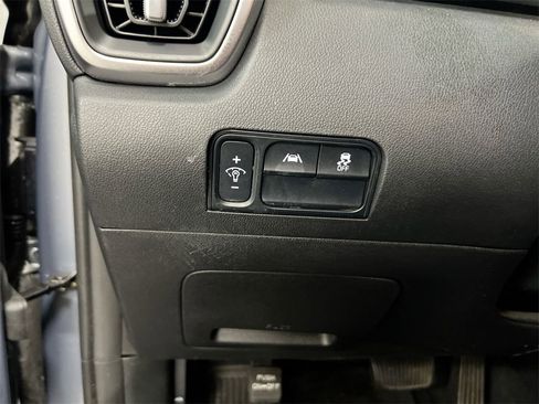 Used 2023 Kia Sorento LX image 17