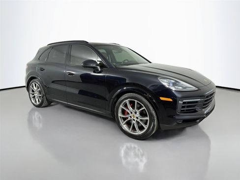 Certified 2022 Porsche Cayenne Platinum Edition w/ Premium Package Plus AWD/4WD image 9