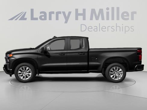 Used 2022 Chevrolet Silverado 1500 Custom AWD/4WD image 3