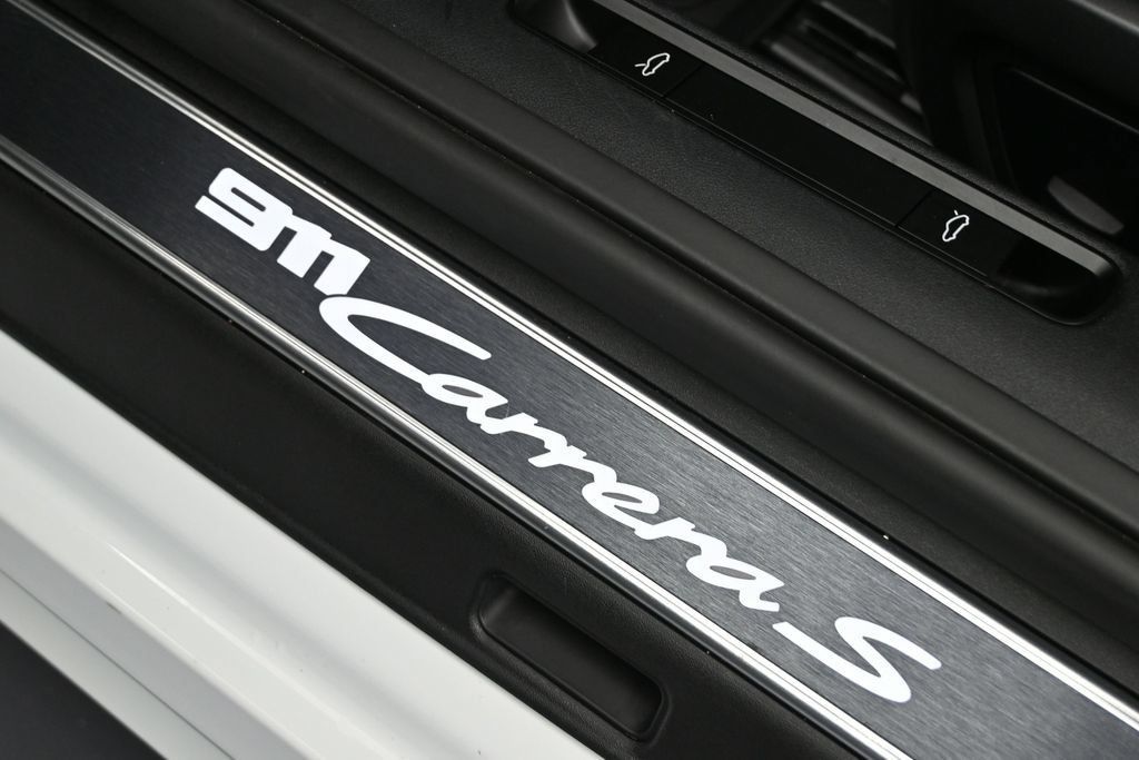 Certified 2024 Porsche 911 Carrera S RWD image 34