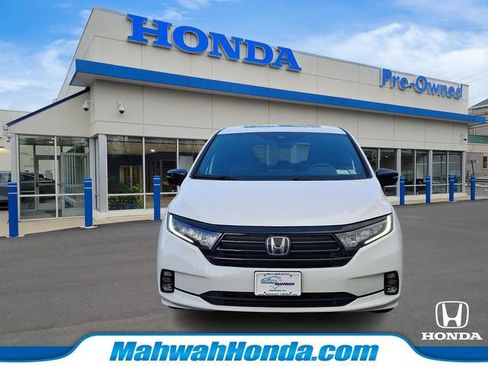 Used 2023 Honda Odyssey Sport image 2