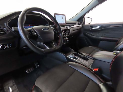 Used 2024 Ford Escape ST-Line w/ Cold Weather Package image 8