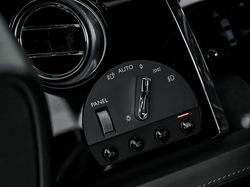 Used 2014 Rolls-Royce Wraith image 27