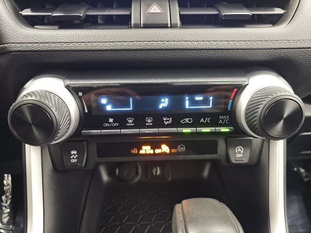 Certified 2025 Toyota RAV4 LE AWD/4WD image 25