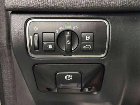 Used 2016 Volvo XC60 T5 Premier w/ Proximity Package FWD image 30