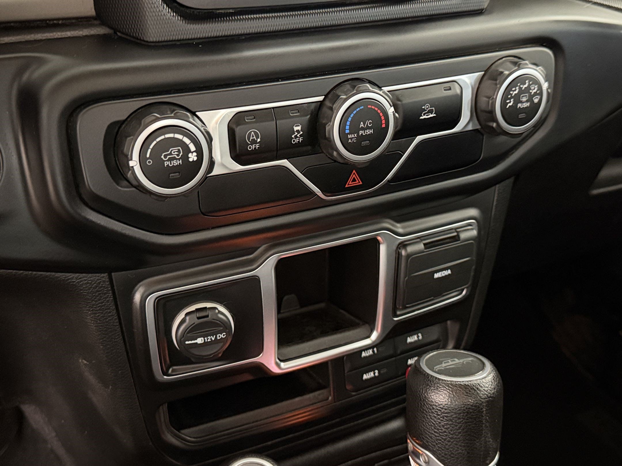 Used 2021 Jeep Gladiator Sport AWD/4WD image 19