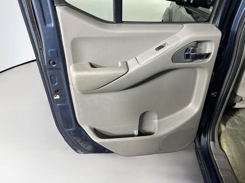 Used 2018 Nissan Frontier SV w/ Value Truck Package RWD image 24