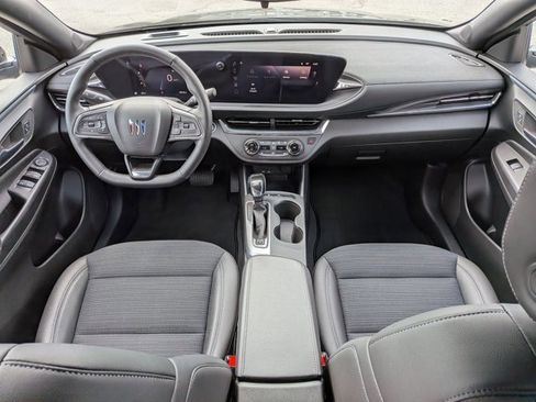 Used 2025 Buick Envista Preferred w/ Convenience I Package image 17