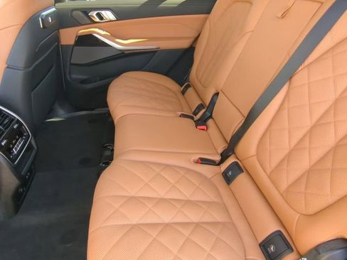 New 2026 BMW X7 xDrive40i w/ Premium Package image 16