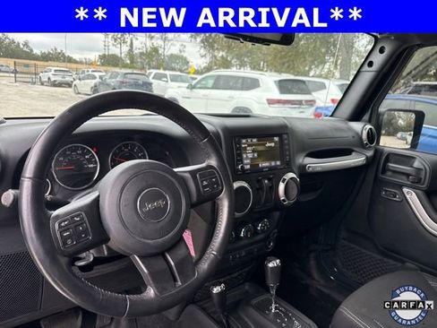 Used 2018 Jeep Wrangler Sahara w/ Connectivity Group image 12