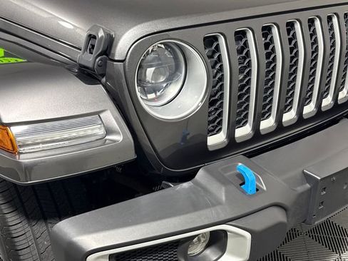 Used 2023 Jeep Wrangler Unlimited Sahara w/ Cold Weather Group AWD/4WD image 15