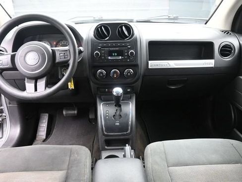Used 2016 Jeep Compass Sport FWD image 9