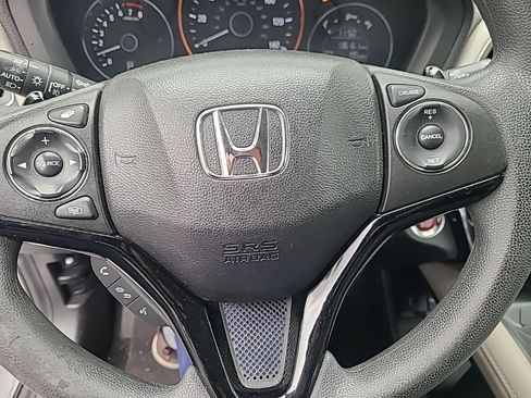 Used 2016 Honda HR-V EX image 11