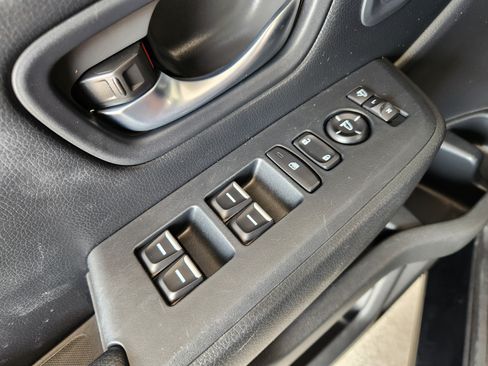 Used 2025 Honda Pilot Elite image 25