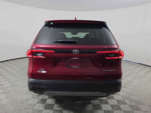 Used 2024 Toyota Grand Highlander Platinum image 7
