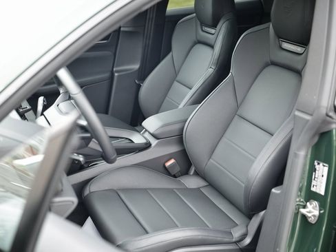 New 2025 Porsche Macan 4S Electric image 5