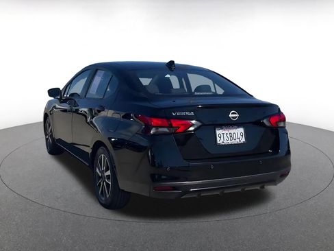 Used 2025 Nissan Versa SV image 11