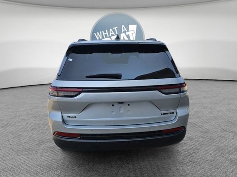 New 2025 Jeep Grand Cherokee Limited w/ Black Appearance Package AWD/4WD image 7